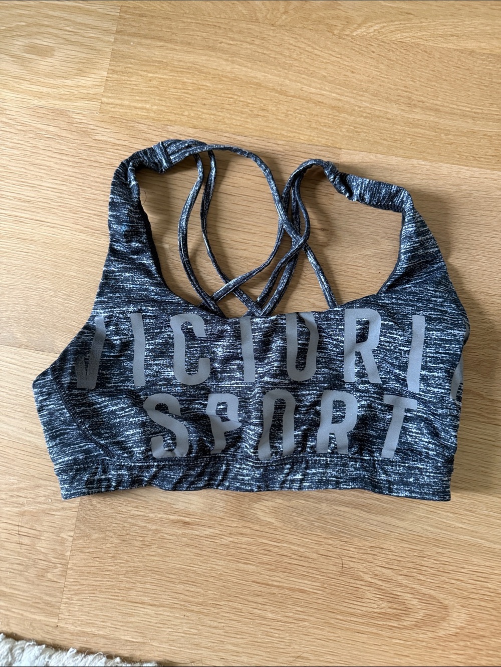 Victoria’s Secret sport Strappy Racerback Sports Bra